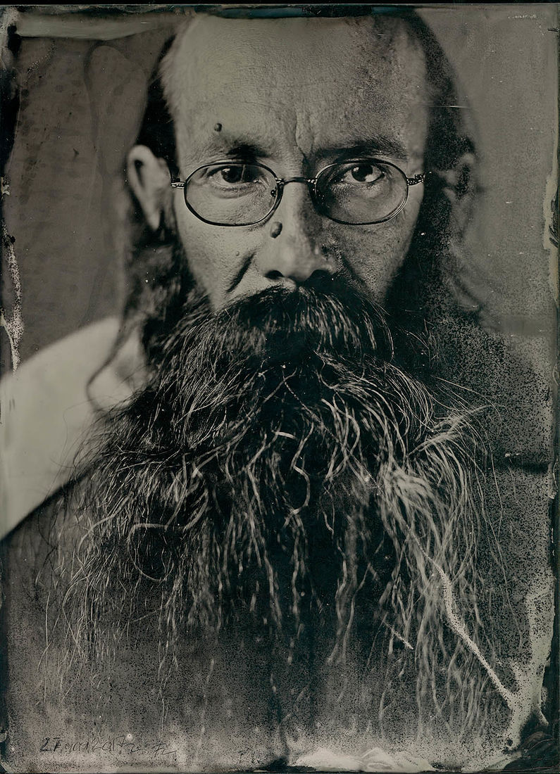 фотограф Павел Титович. Портреты. Без названия